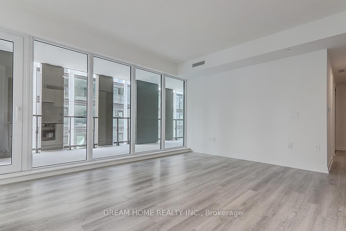 #1608 - 238 Simcoe Street