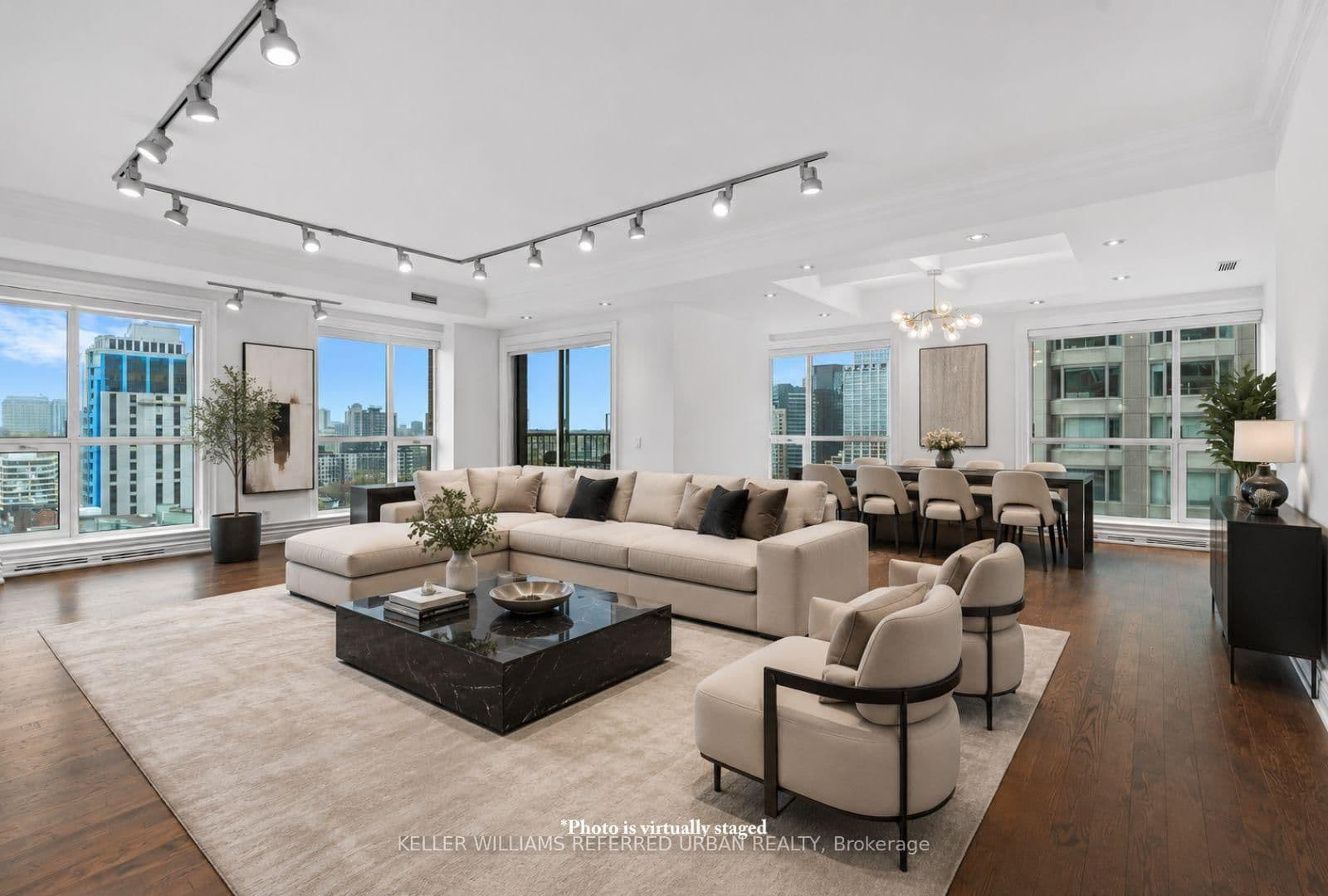 38 Avenue Road, Unit 1802