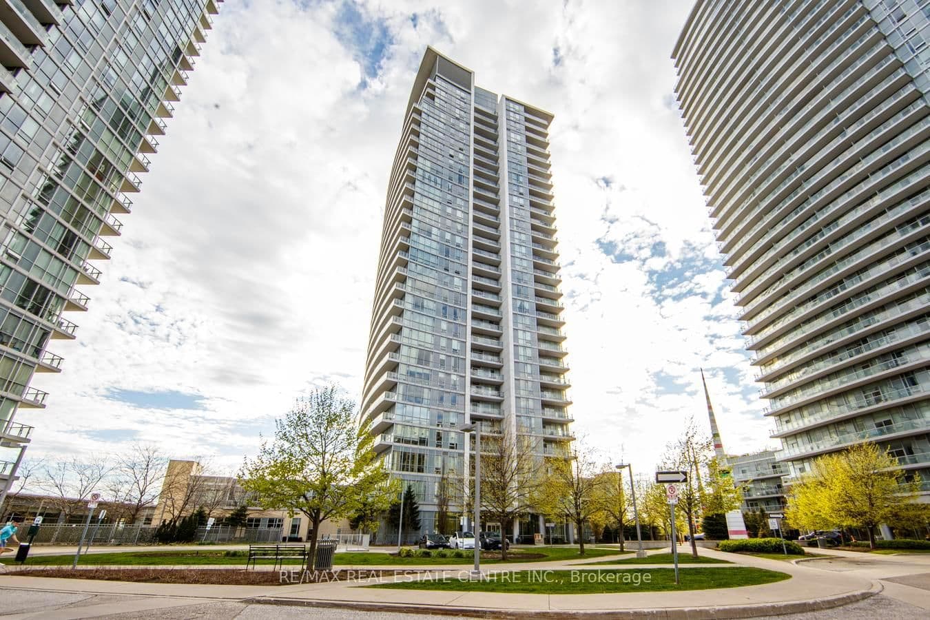#2707 - 66 Forest Manor Road