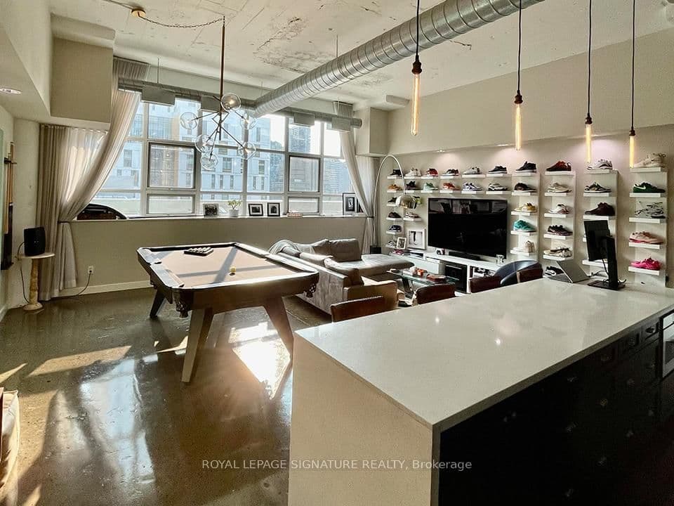 #655 - 155 Dalhousie Street