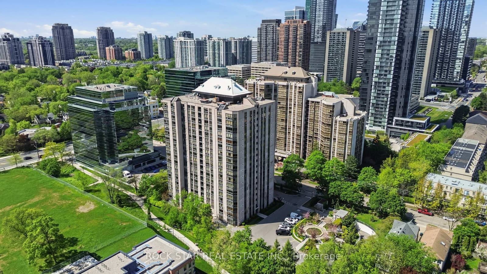 #701 - 5 Kenneth Avenue
