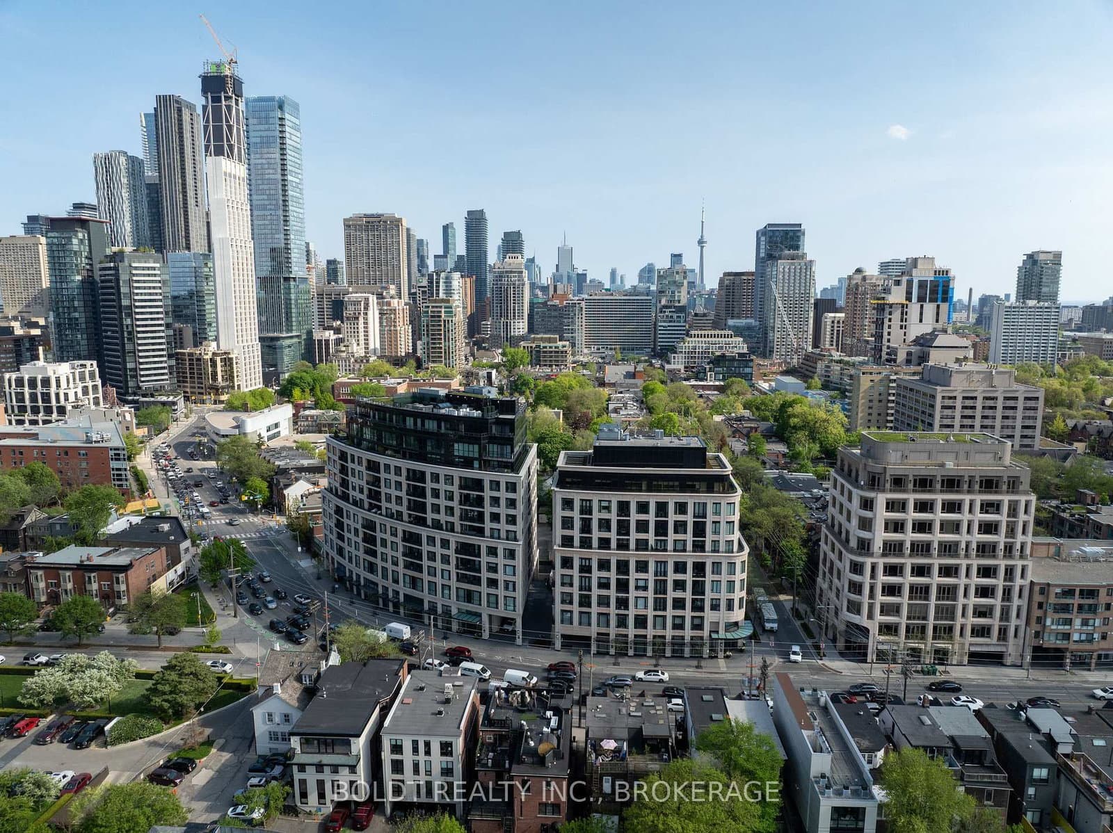#702 - 181 Davenport Road