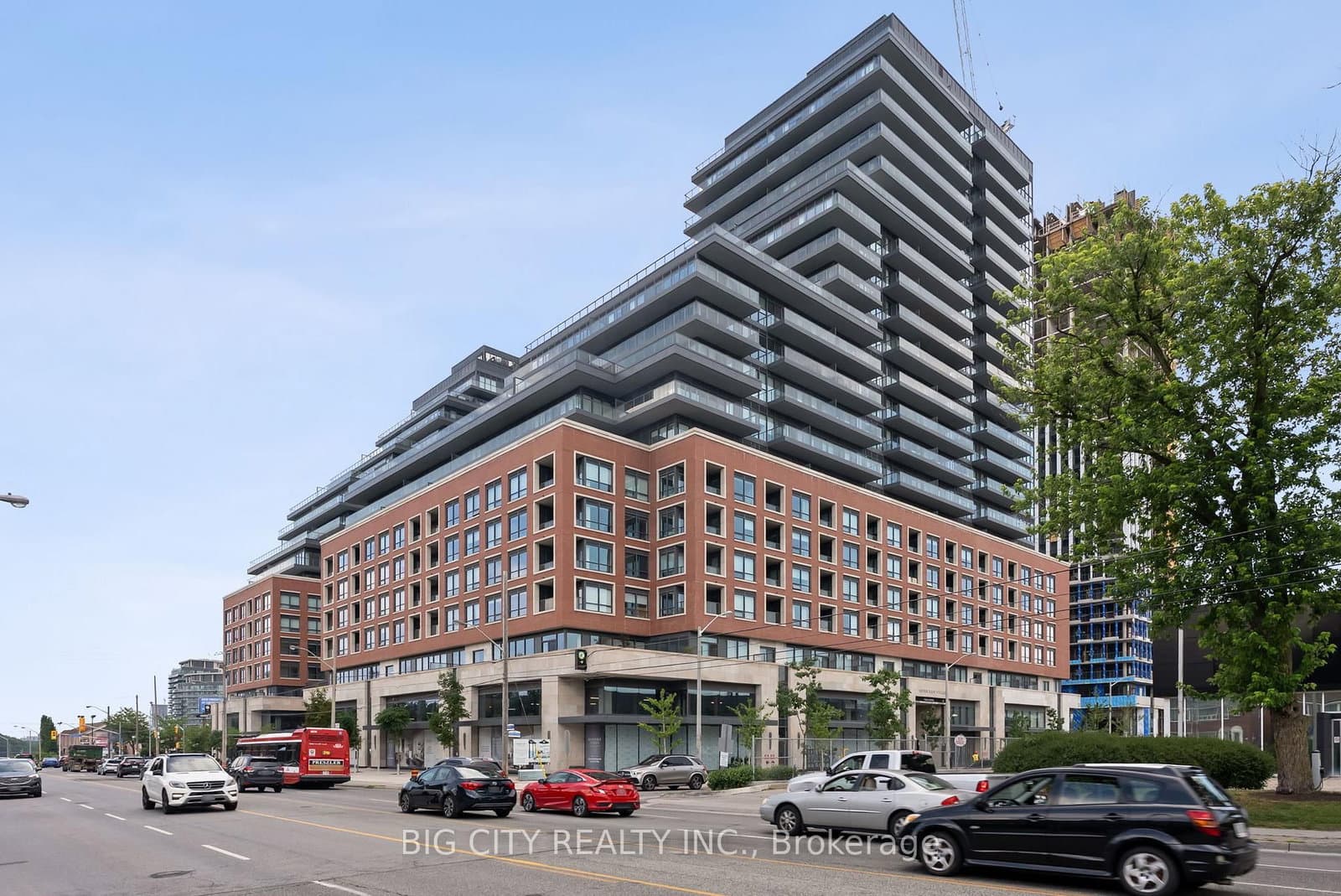#2002 - 33 Frederick Todd Way