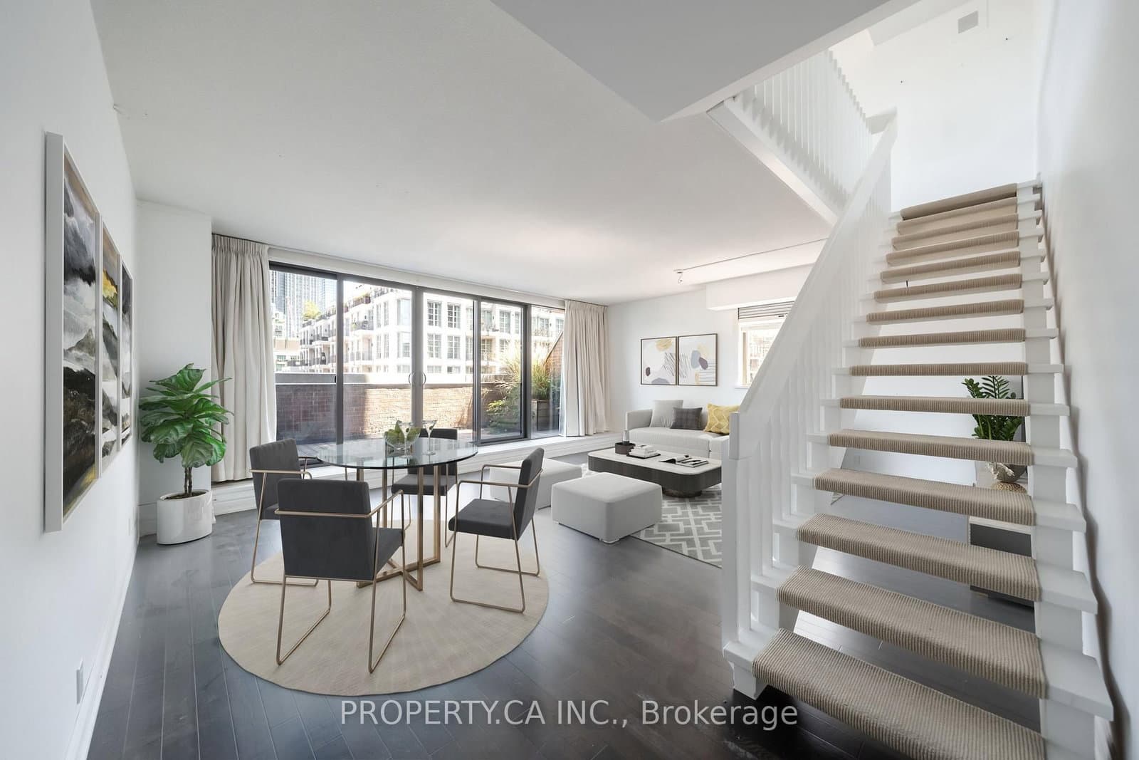 #606 - 55a Avenue Road