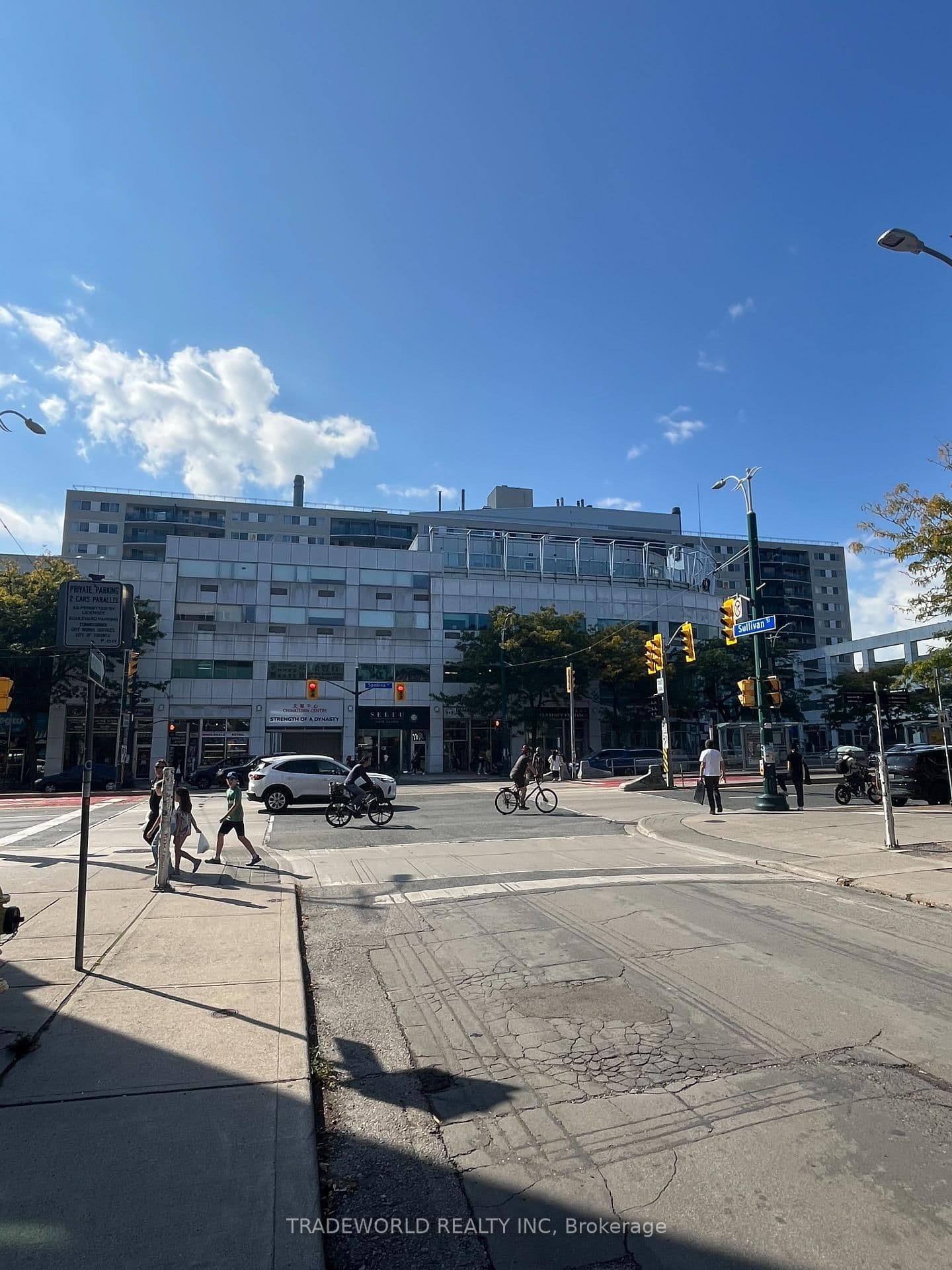 #520 - 99 Cameron Street