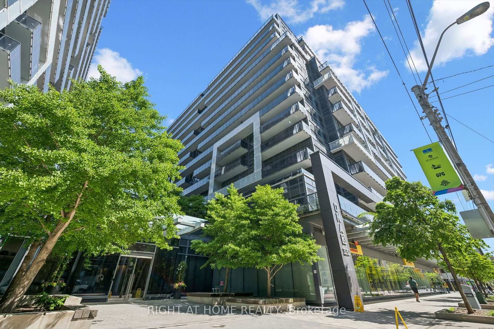 #418 - 1030 King Street W