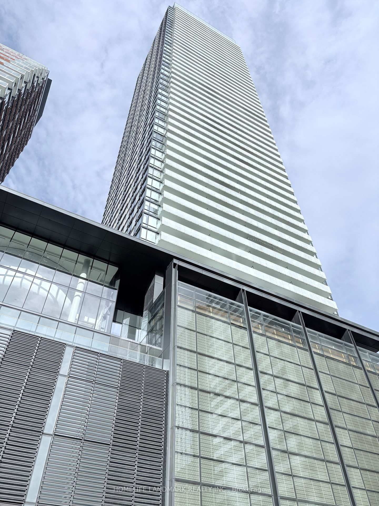 #2001 - 501 Yonge Street