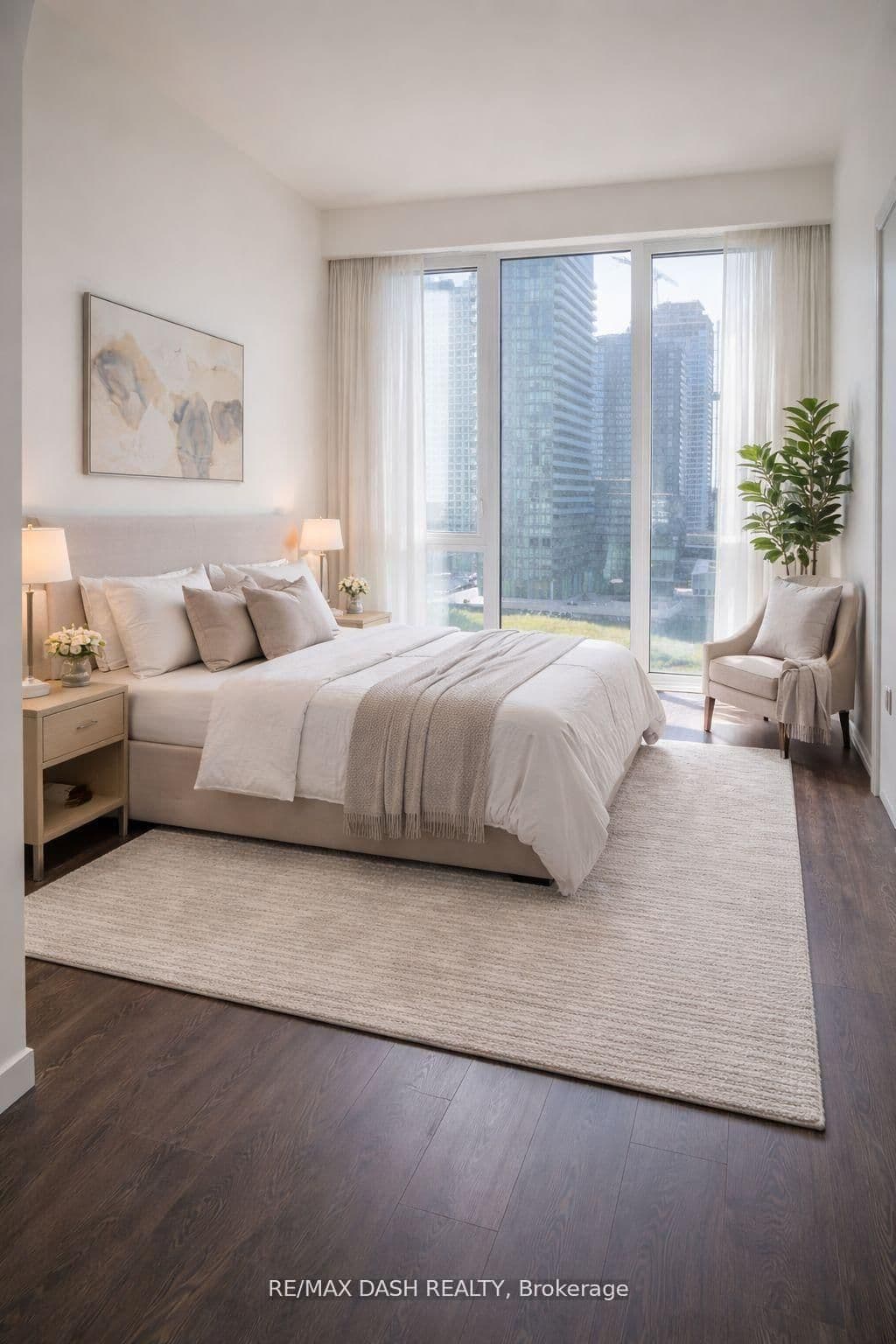27 Bathurst Street, Unit 806W