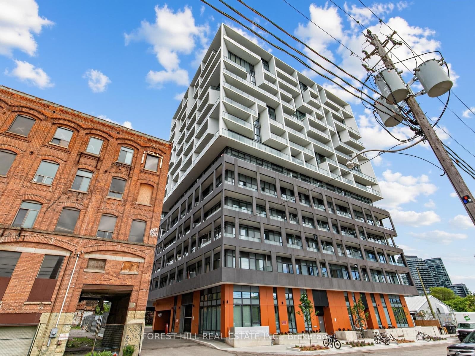 #807 - 9 Tecumseth Street