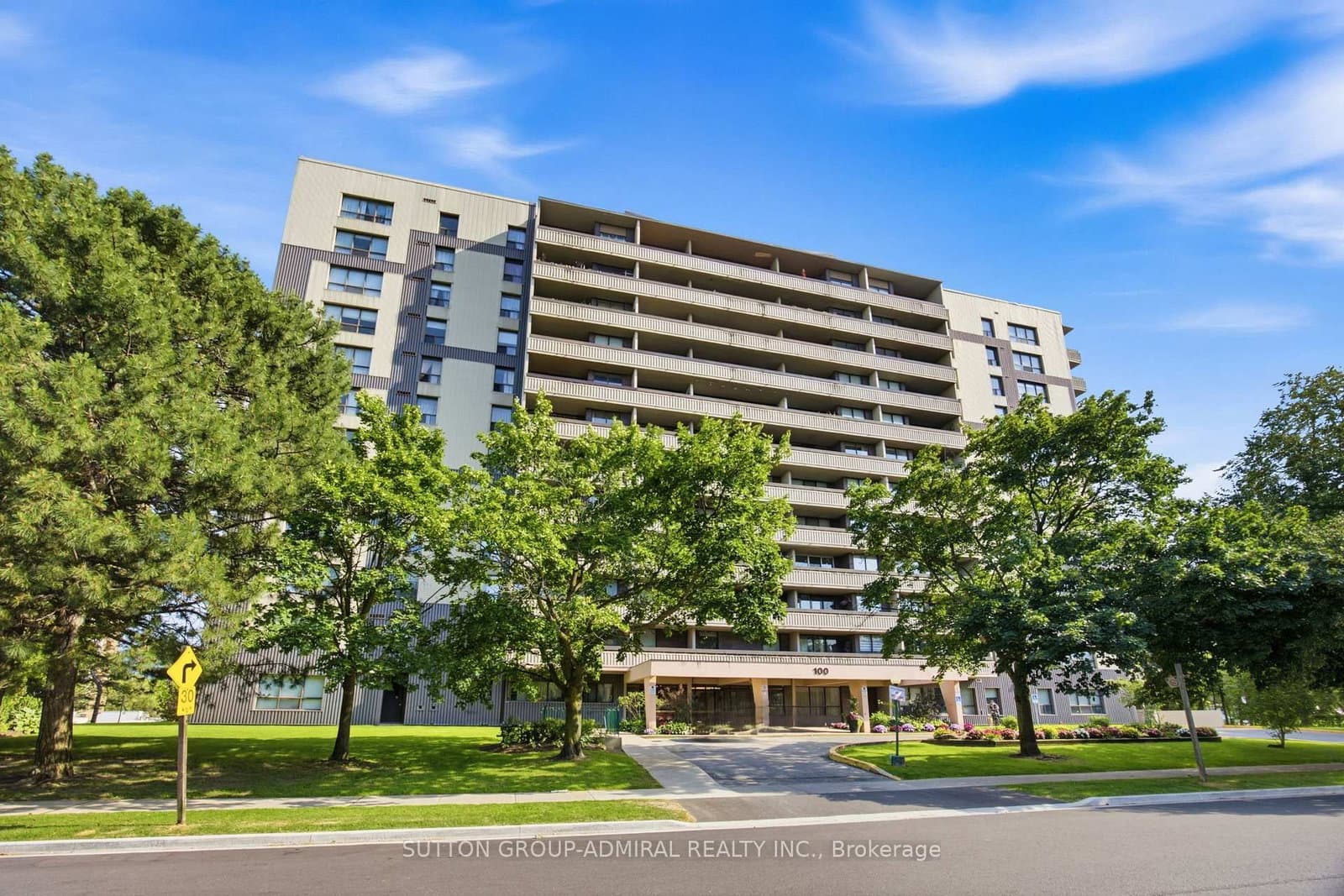 #404 - 100 Canyon Avenue