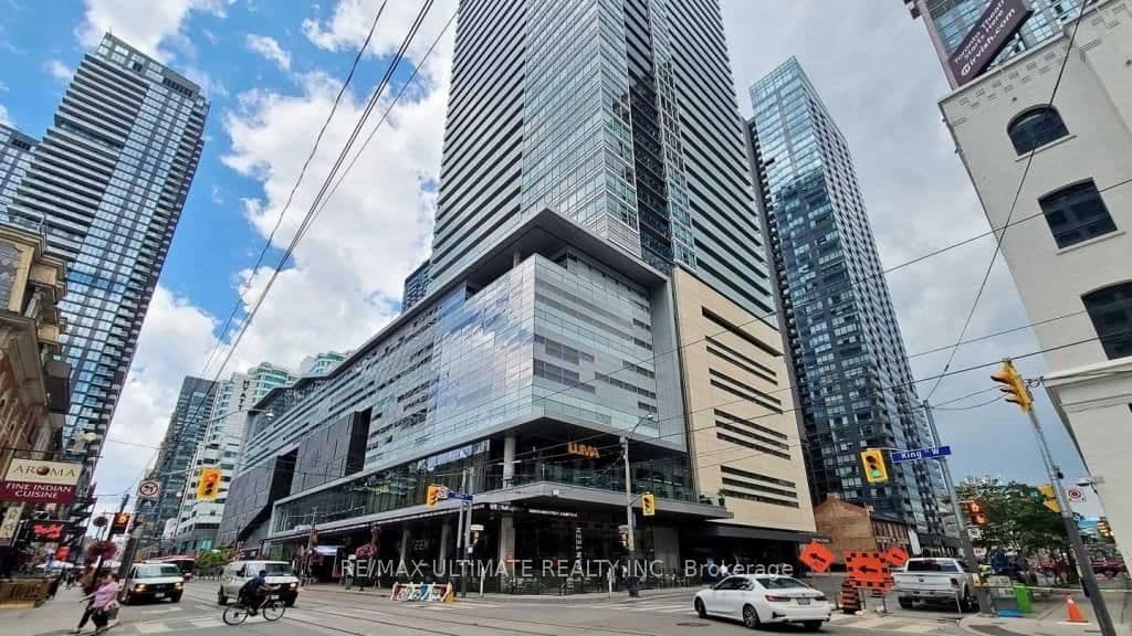 80 John Street, Unit 3207
