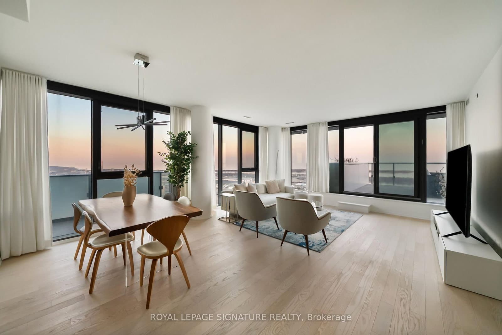 #4304 - 16 Bonnycastle Street