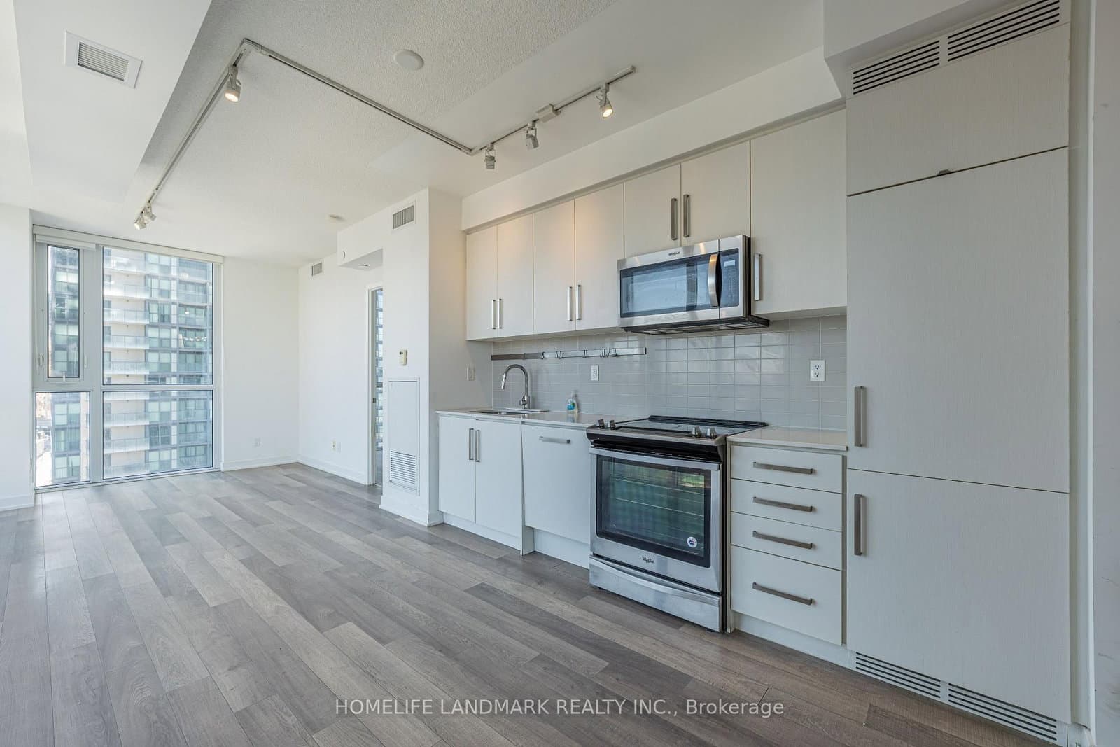 #1207 - 5180 Yonge Street
