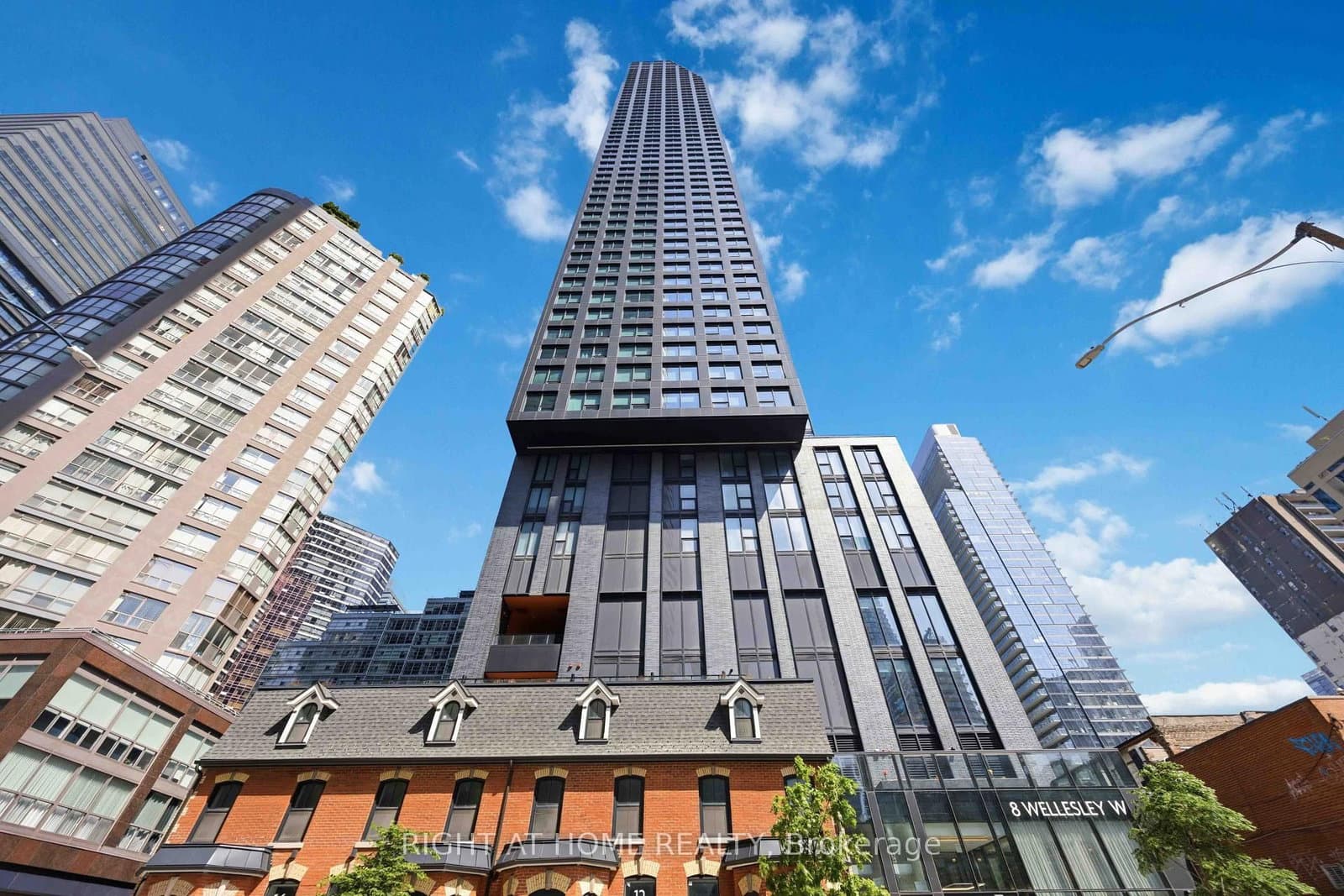 #5110 - 8 WELLESLEY Street W
