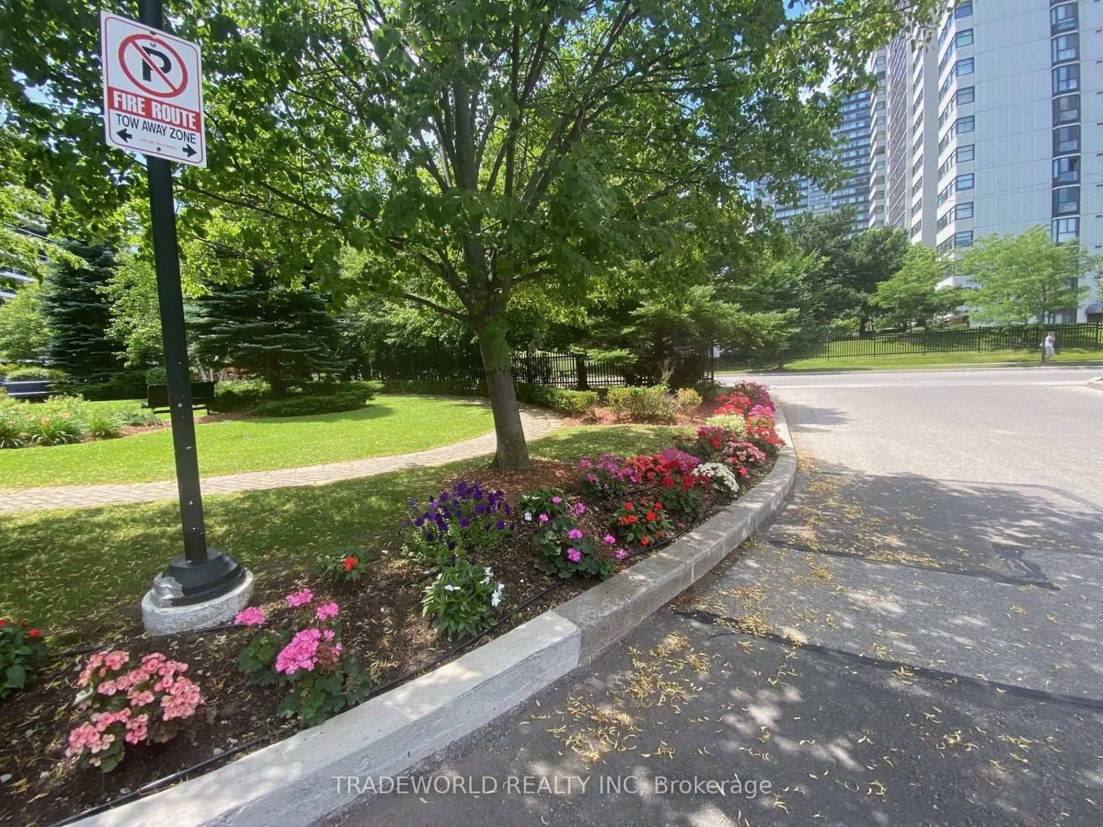 #1506 - 135 Antibes Drive