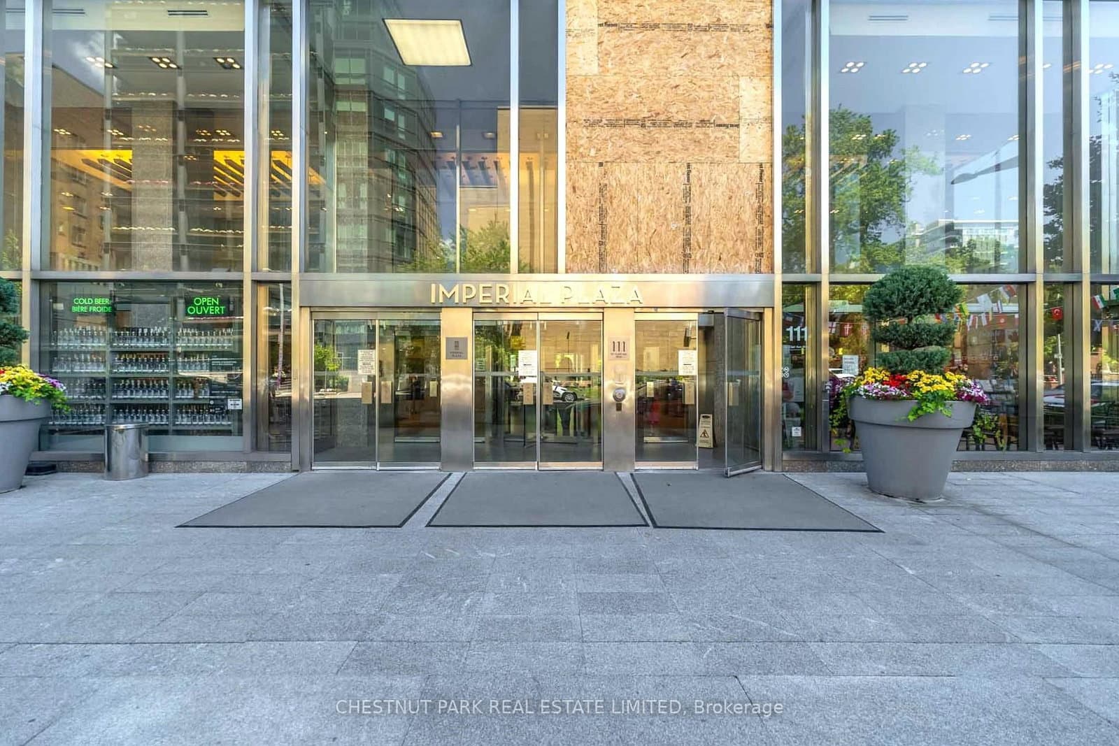 #320 - 111 St Clair Avenue W