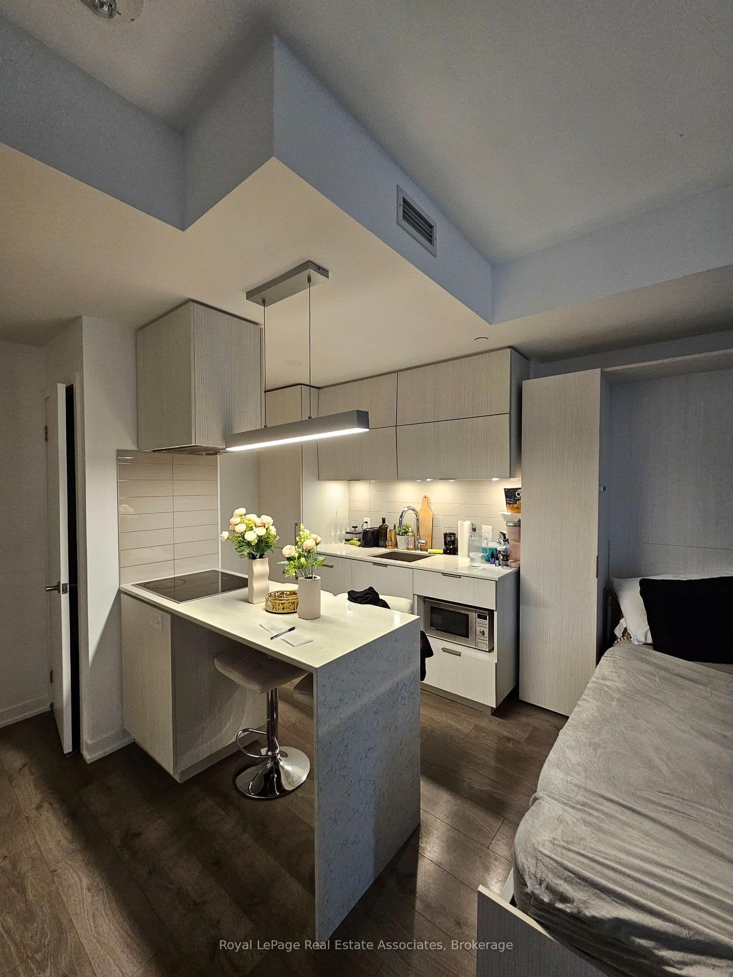 20 Richardson Street, Unit 3206