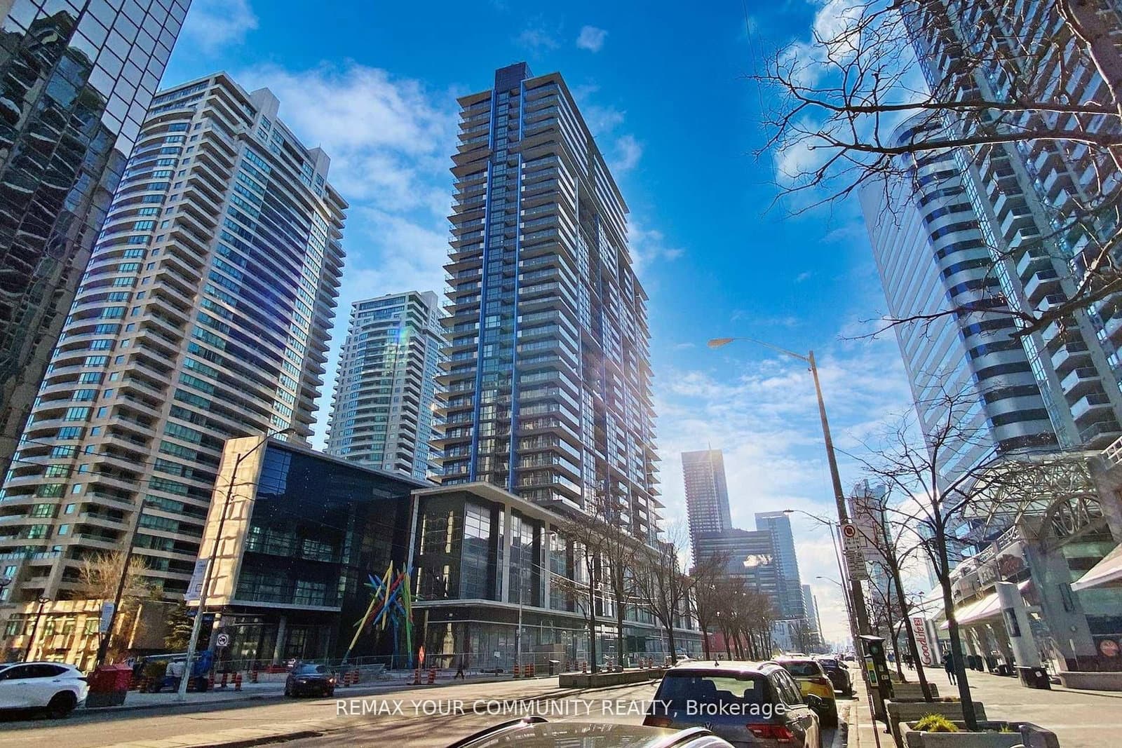 #2117 - 4955 Yonge Street
