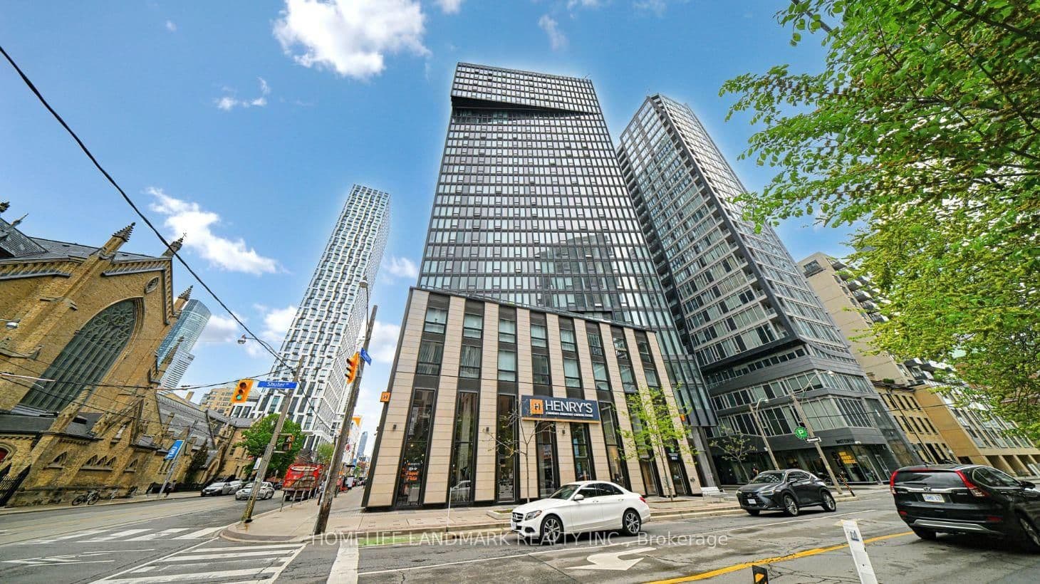 60 Shuter Street, Unit 817