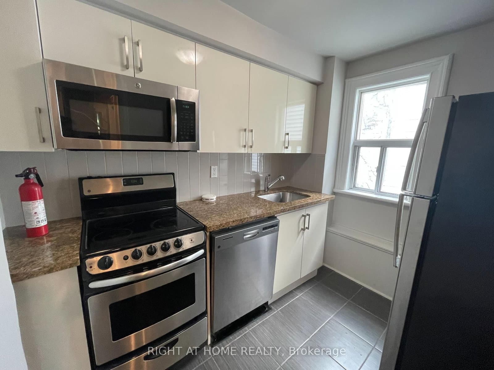 71 Cecil Street, Unit 2