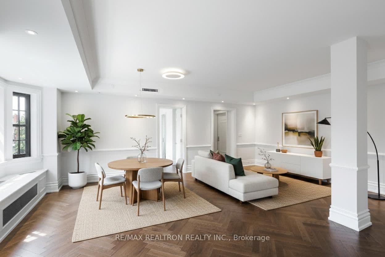 2 Clarendon Avenue, Unit 206
