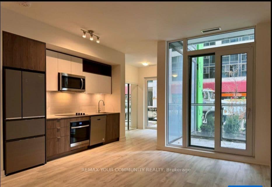 60 Princess Avenue, Unit 102 SE
