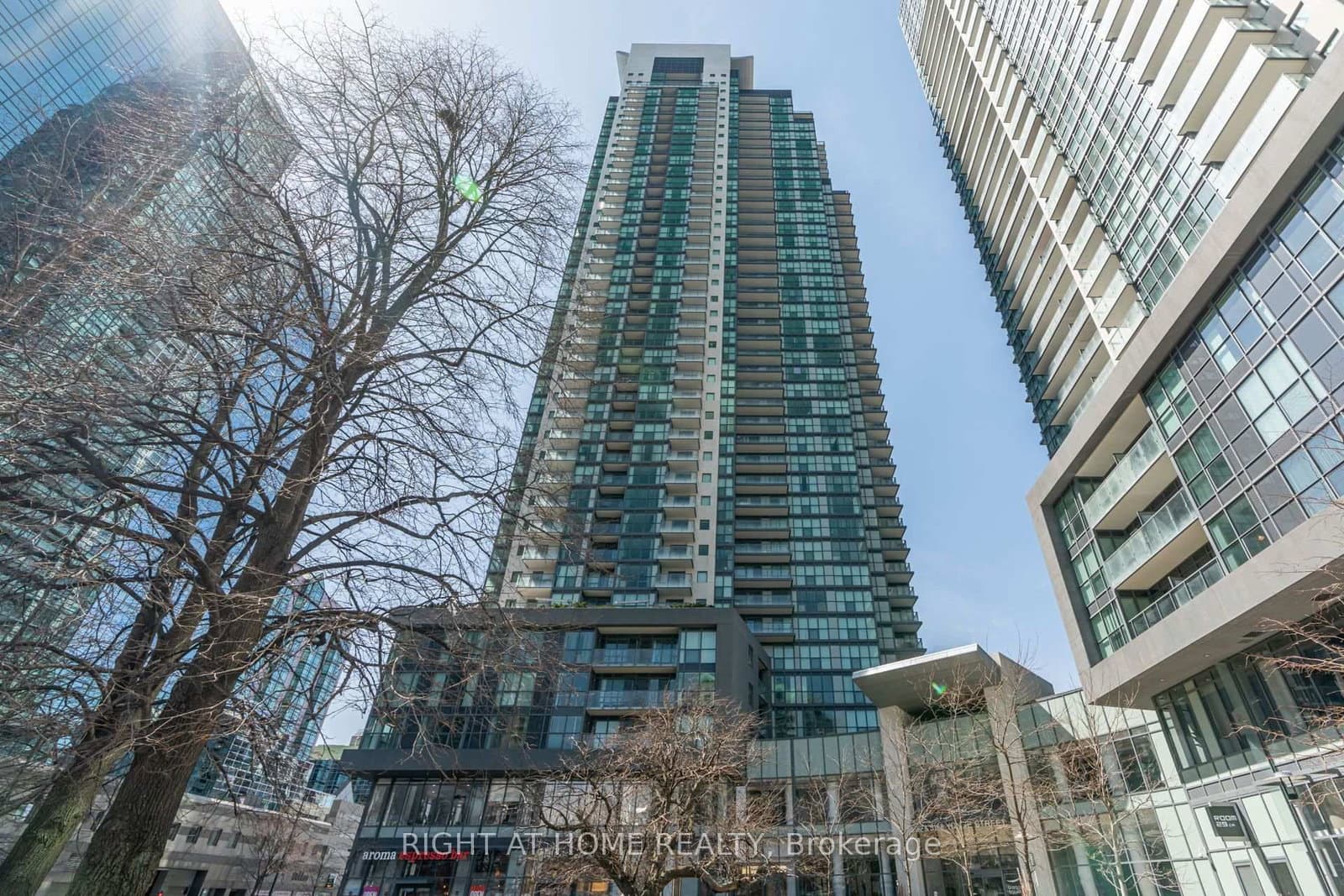 #LPH208 - 5162 Yonge Street