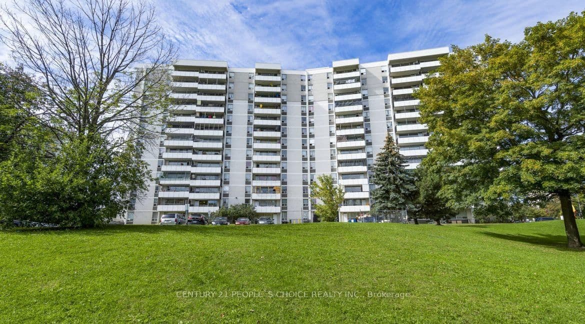 #705 - 6161 Bathurst Street