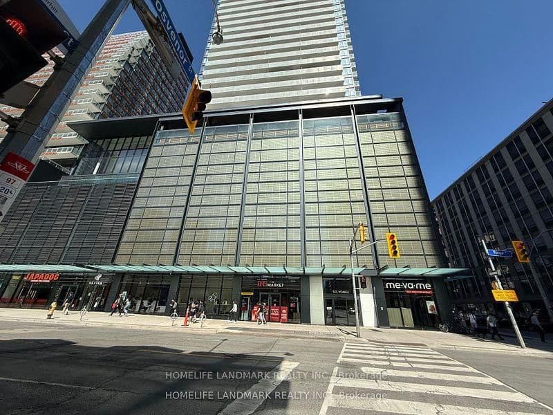 #2208 - 501 Yonge Street