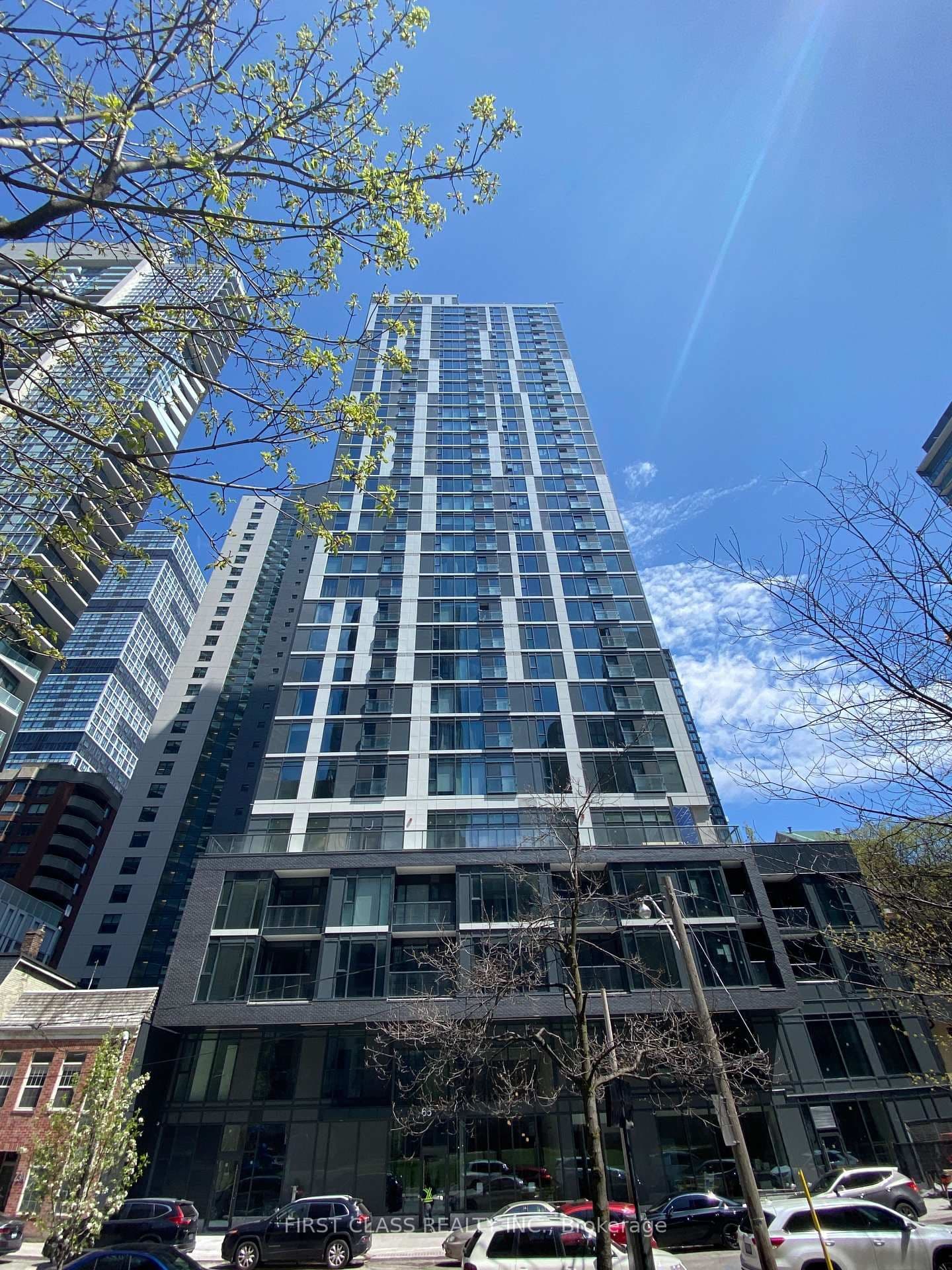 65 Mutual Street, Unit 2804