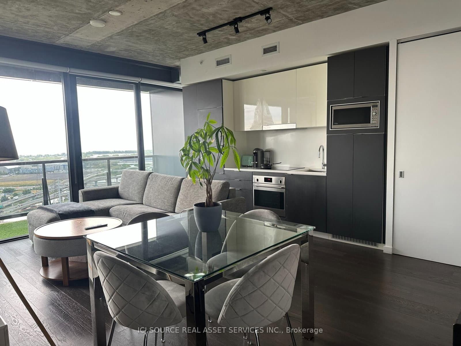 170 Bayview Avenue, Unit 2407