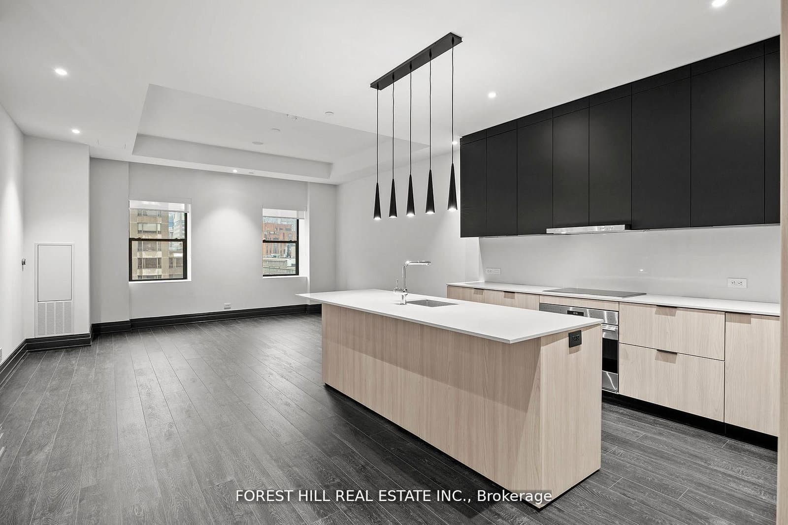 #1502 - 2 Avenue Road
