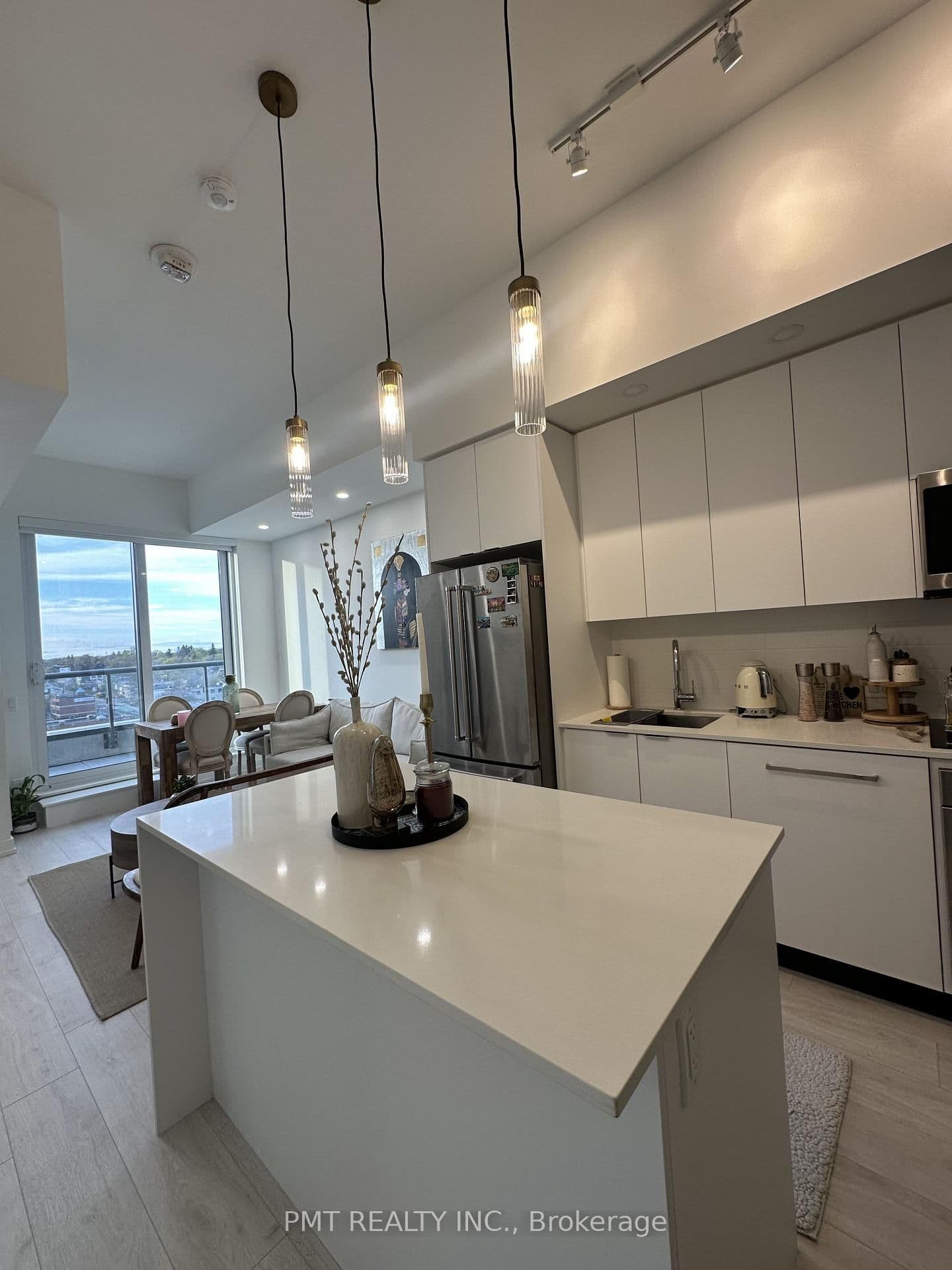 181 Sheppard Avenue E, Unit 801