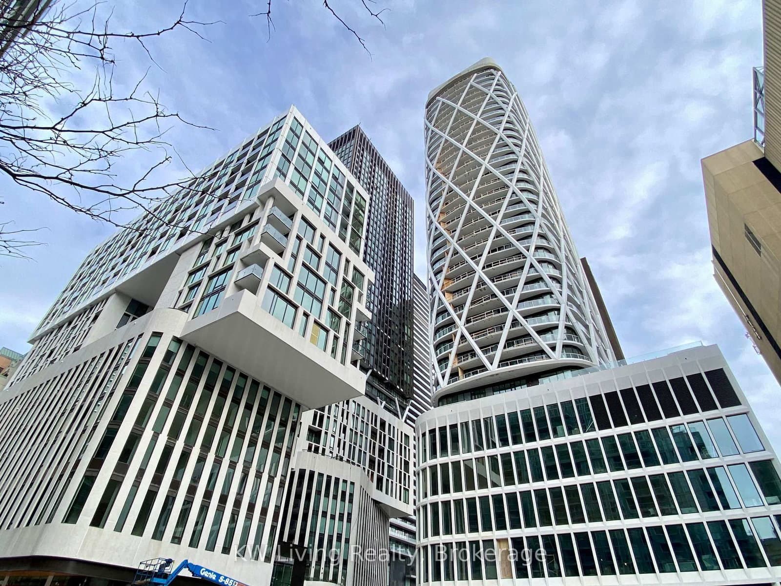 238 Simcoe Street, Unit 3208