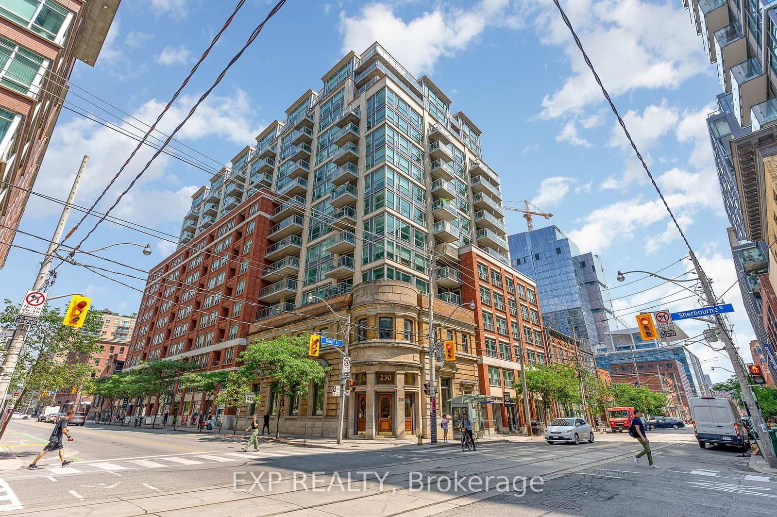 230 King Street, Unit 614