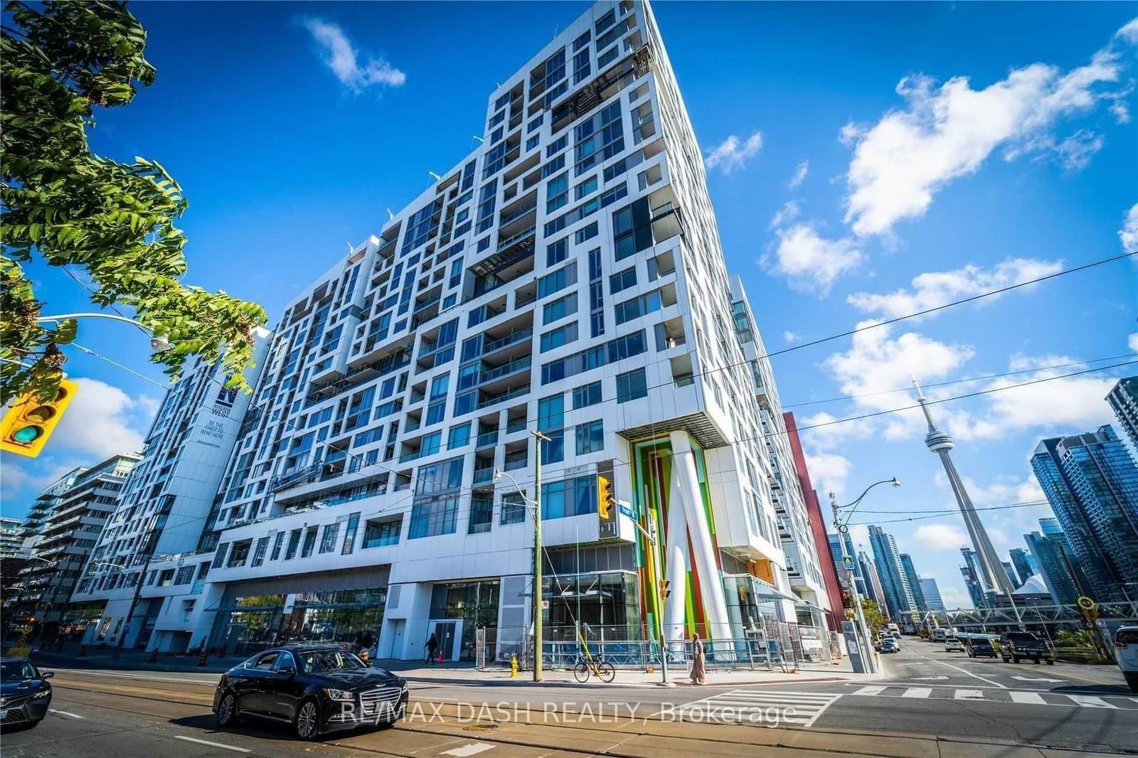 27 Bathurst Street, Unit 1504W