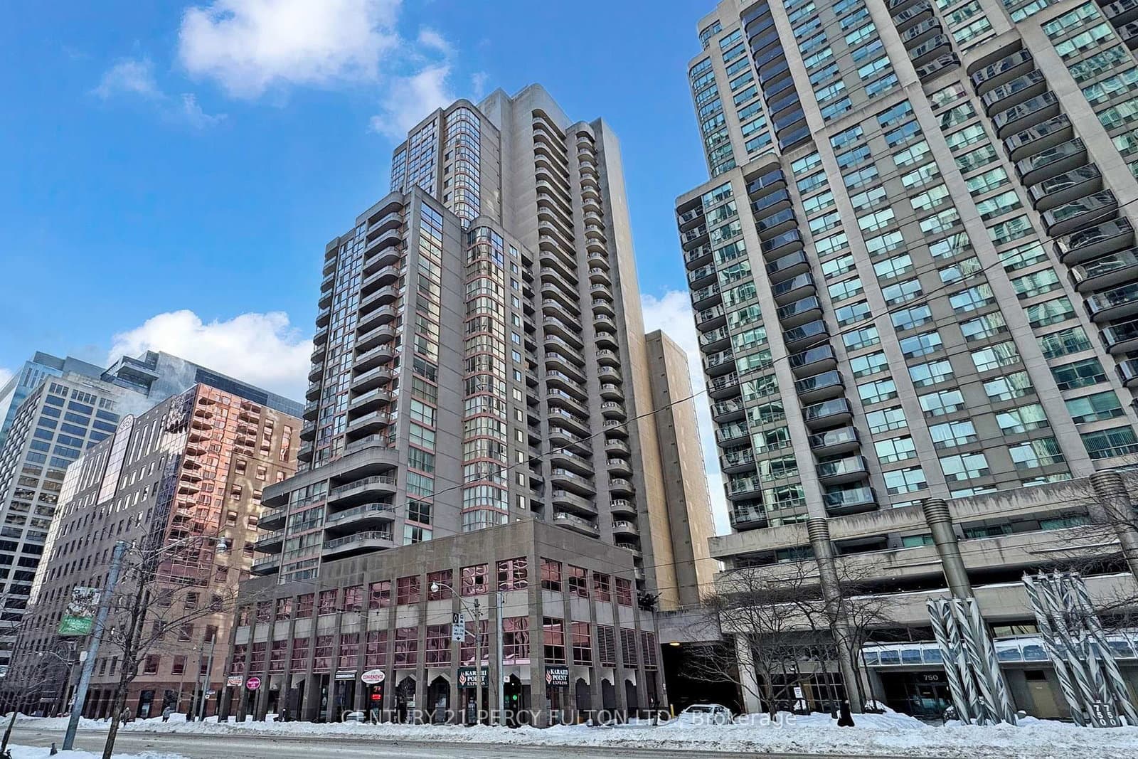 #703 - 736 Bay Street