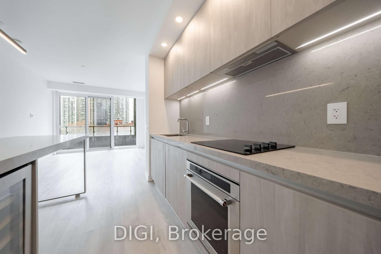 #1109 - 57 Spadina Avenue