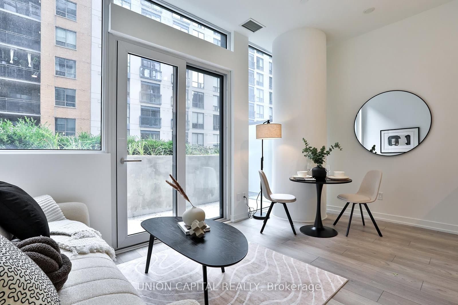 #501 - 82 Dalhousie Street