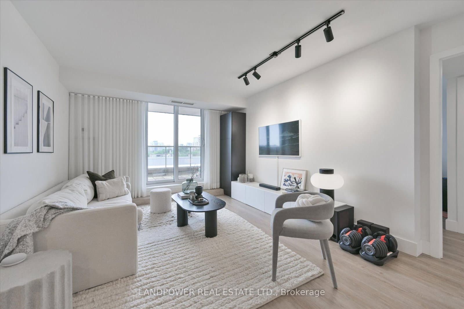 #503 - 18 Kenaston Gardens