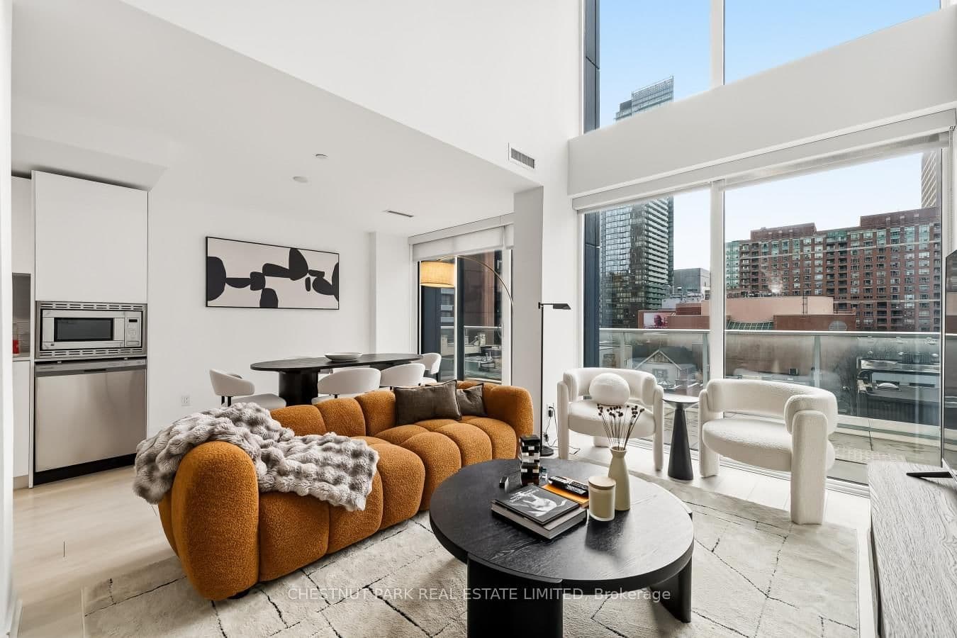#405 - 18 Maitland Terrace