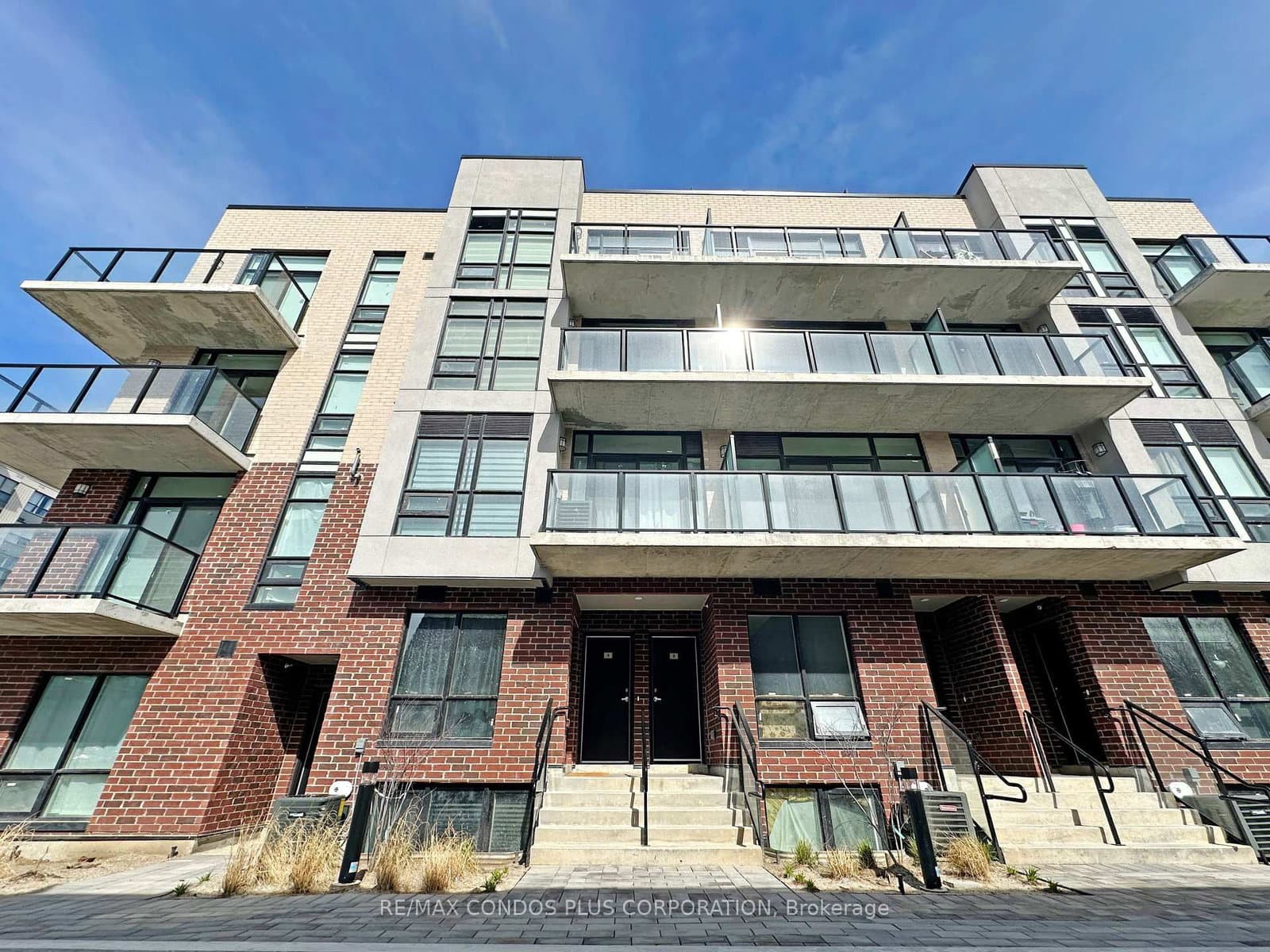 871 Sheppard Avenue W, Unit 9