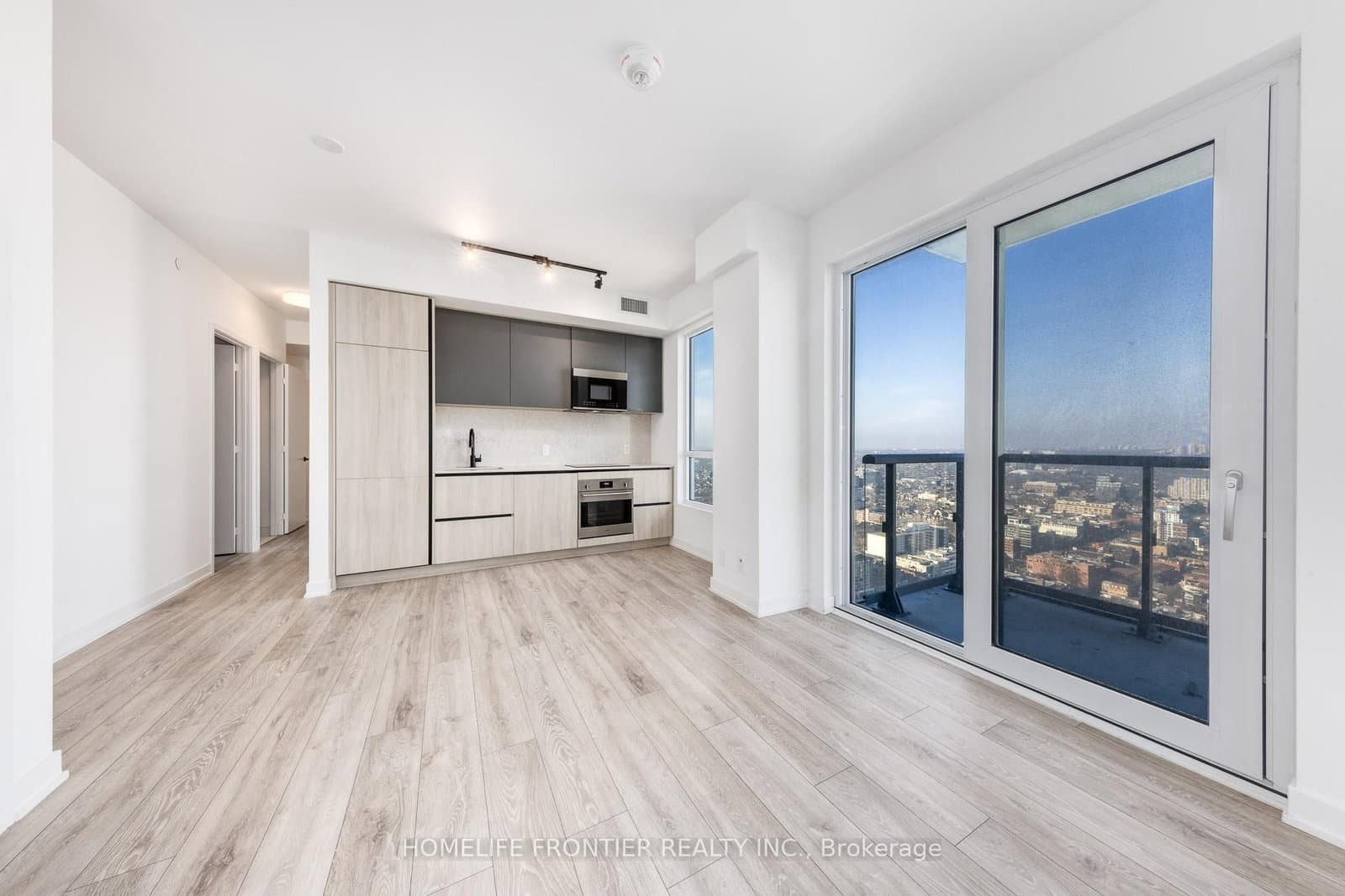 108 Peter Street, Unit 4702