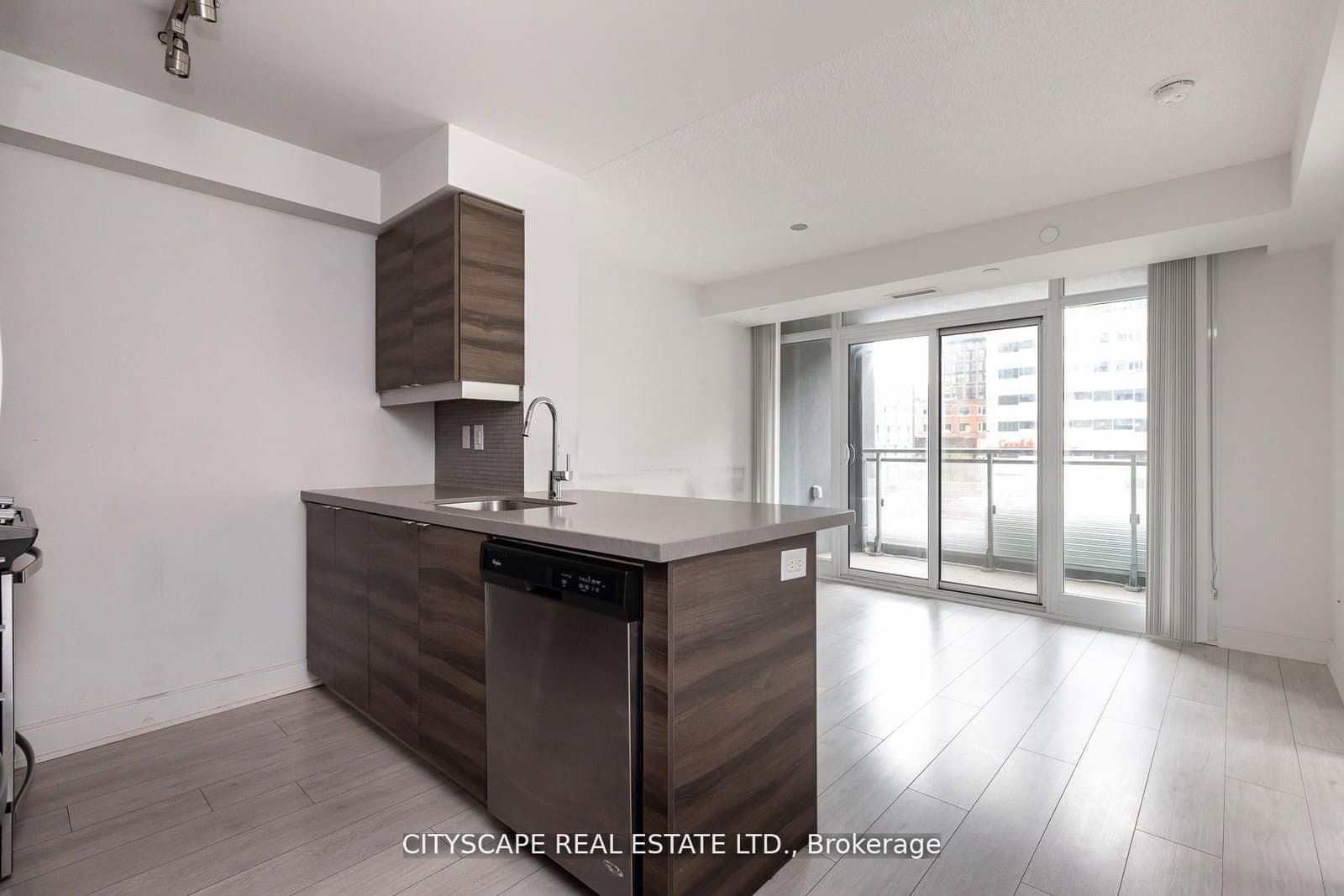 525 Adelaide Street W, Unit 315