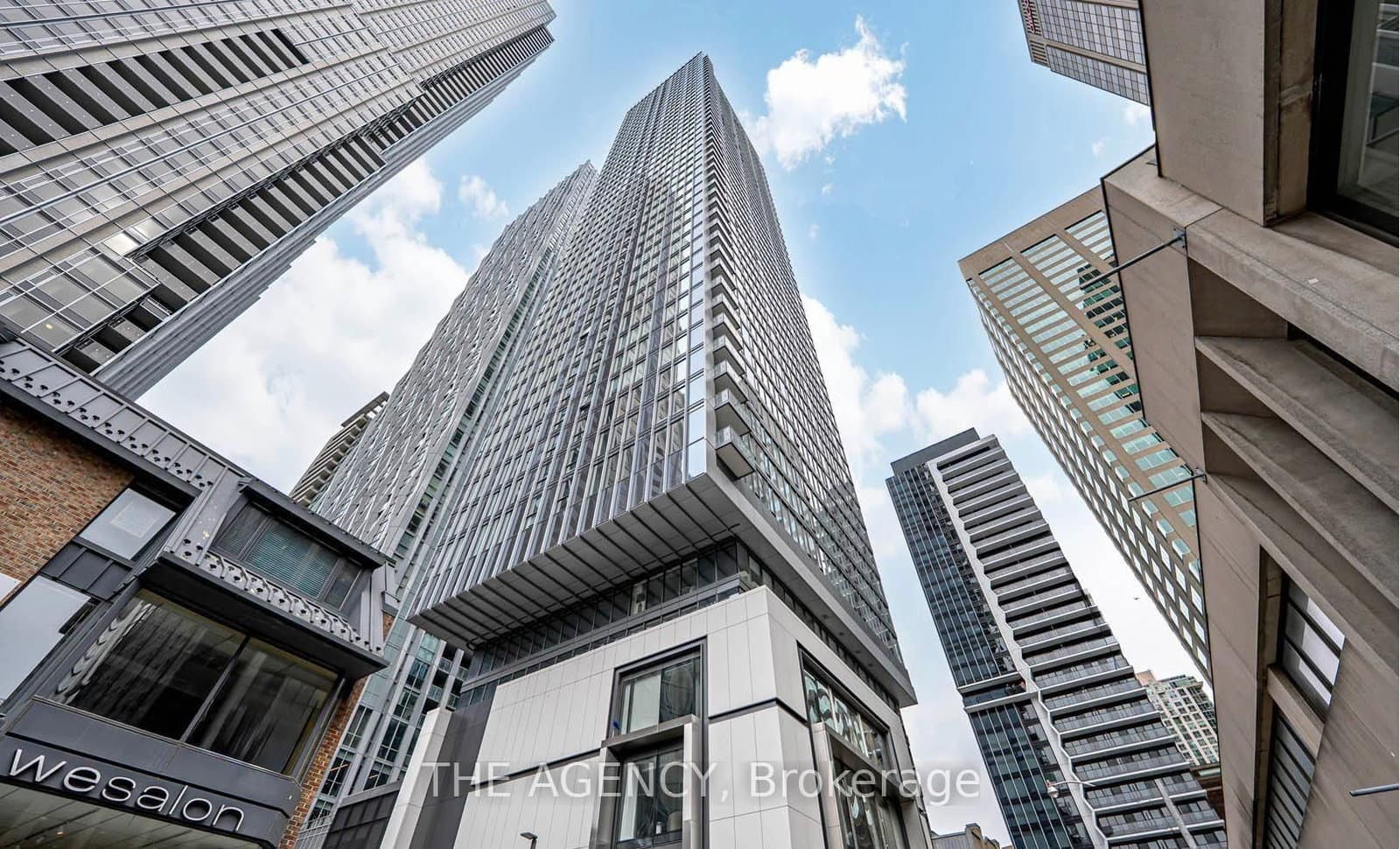 8 Cumberland Street, Unit 703
