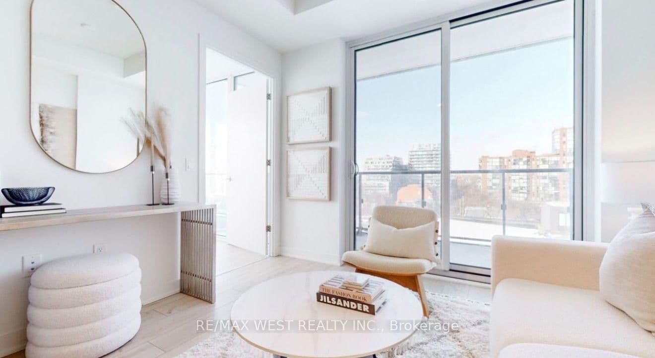 9 Tecumseth Street, Unit 707