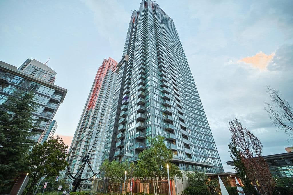 #2605 - 11 Brunel Court