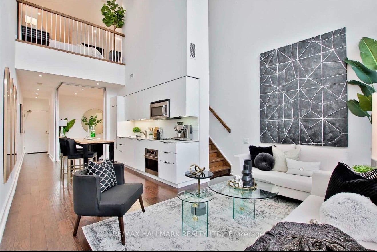 #108 - 5 Hanna Avenue