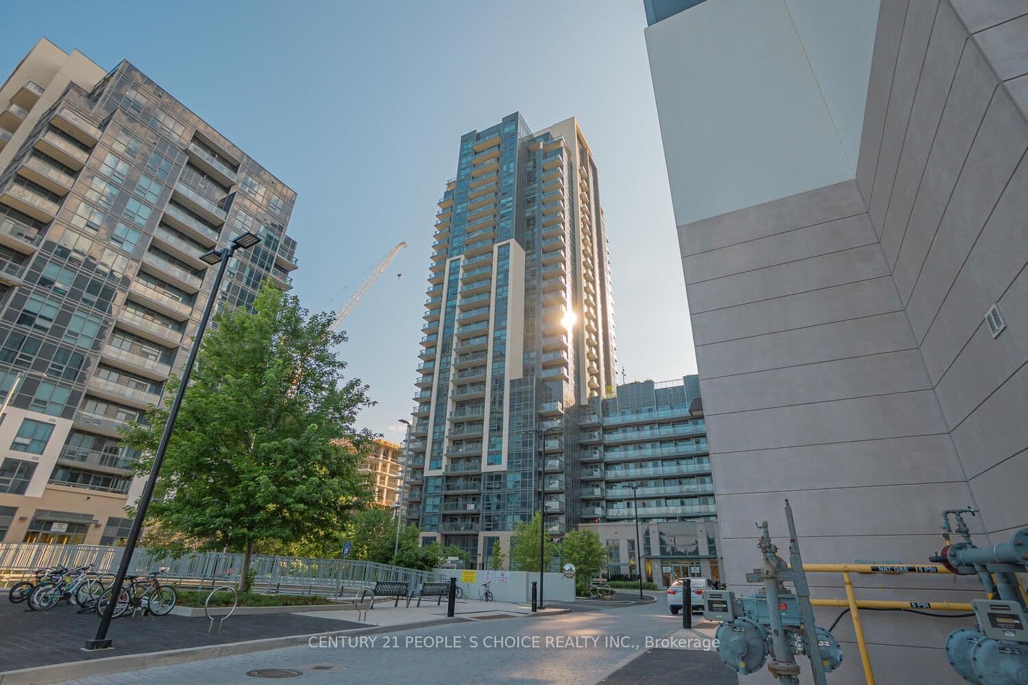 20 Meadowglen Place, Unit 2901