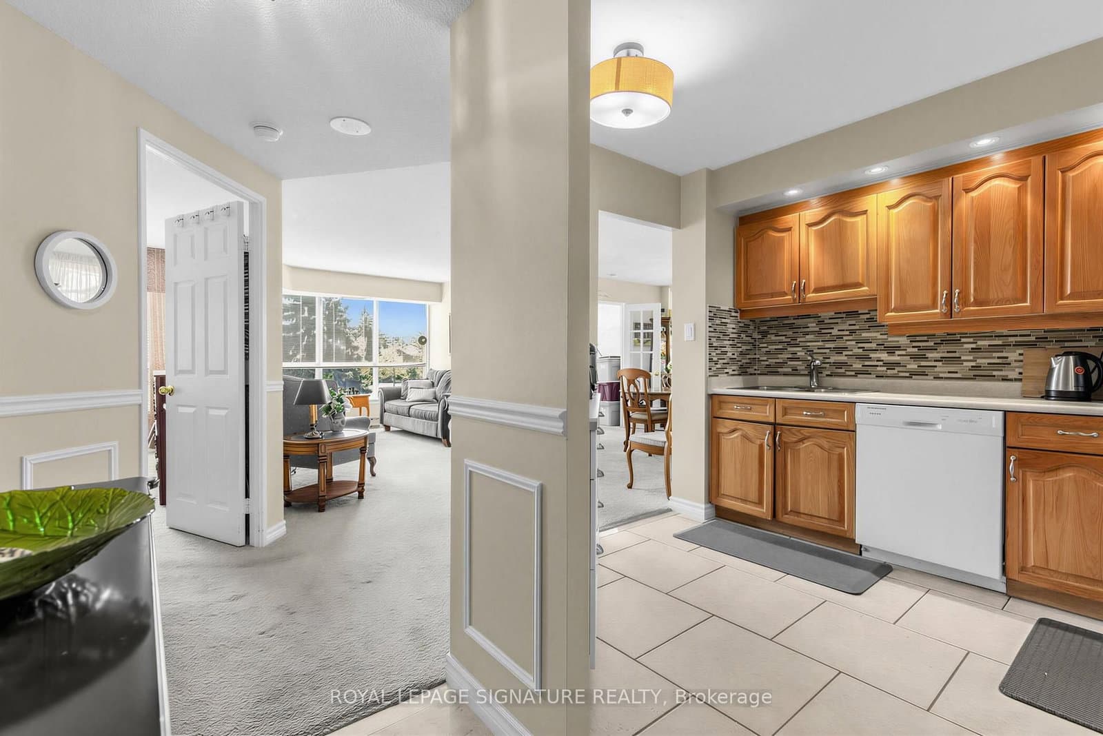 #329A - 10 Guildwood Parkway